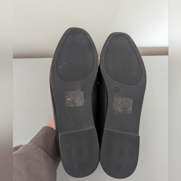 Black Loafer With Gold Horse Bit Size 8.5 - Picture 3 of 6